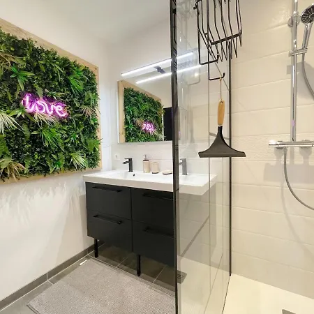 Chic & Dingo - Modern Apartment, Comfort, Wi-fi 아파트 Saint-Didier-en-Velay