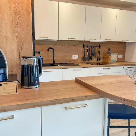 Chic & Dingo - Modern Apartment, Comfort, Wi-fi 아파트