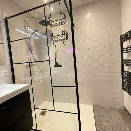 Chic & Dingo - Modern Apartment, Comfort, Wi-fi *